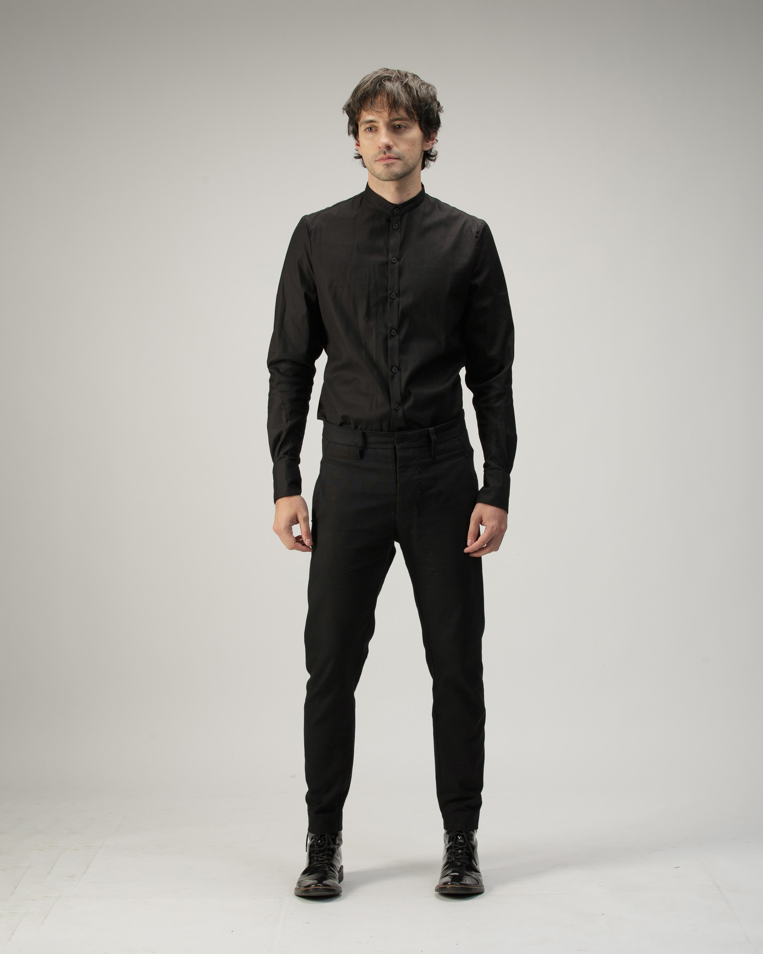 SLIM BUTTON UP SHIRT IN COTTON