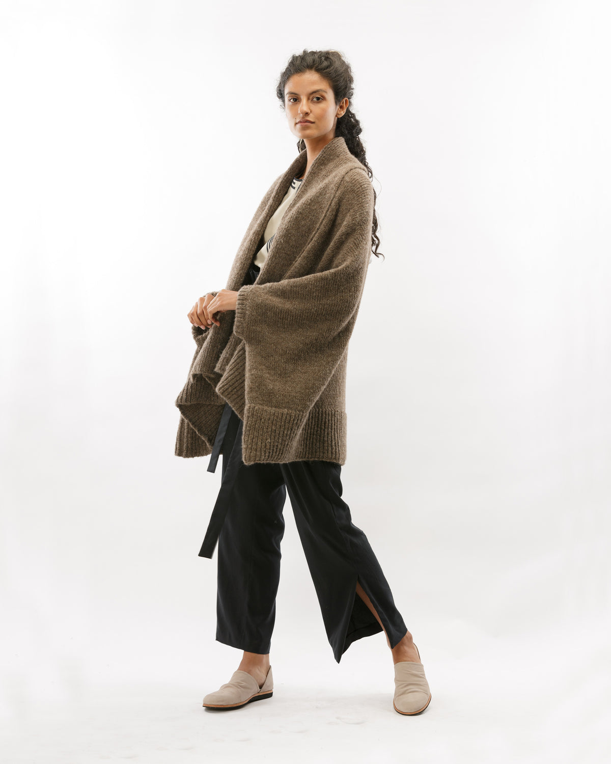 TRIANGLE CARDIGAN IN ALPACA