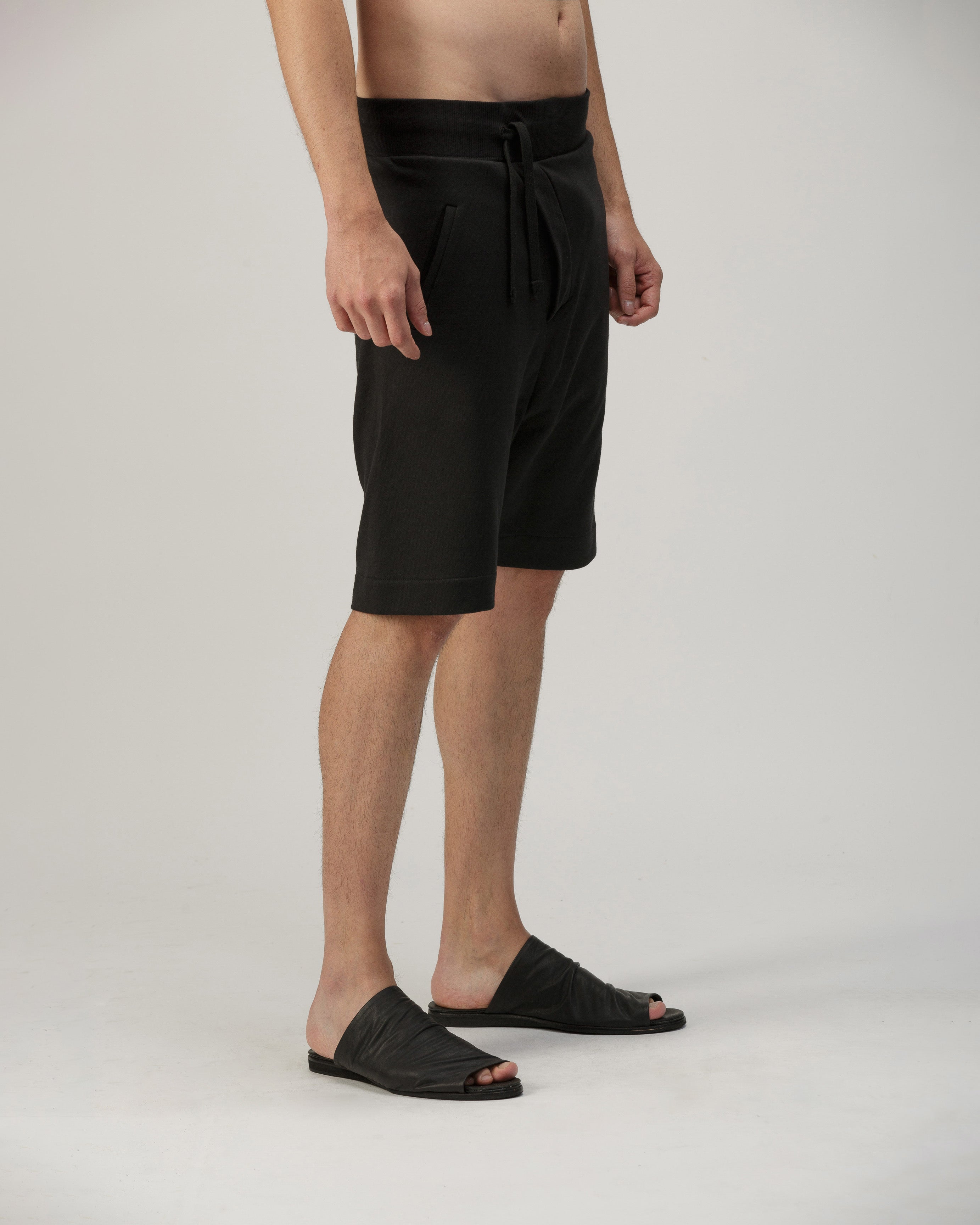 DIAGONAL SHORT IN COTTON