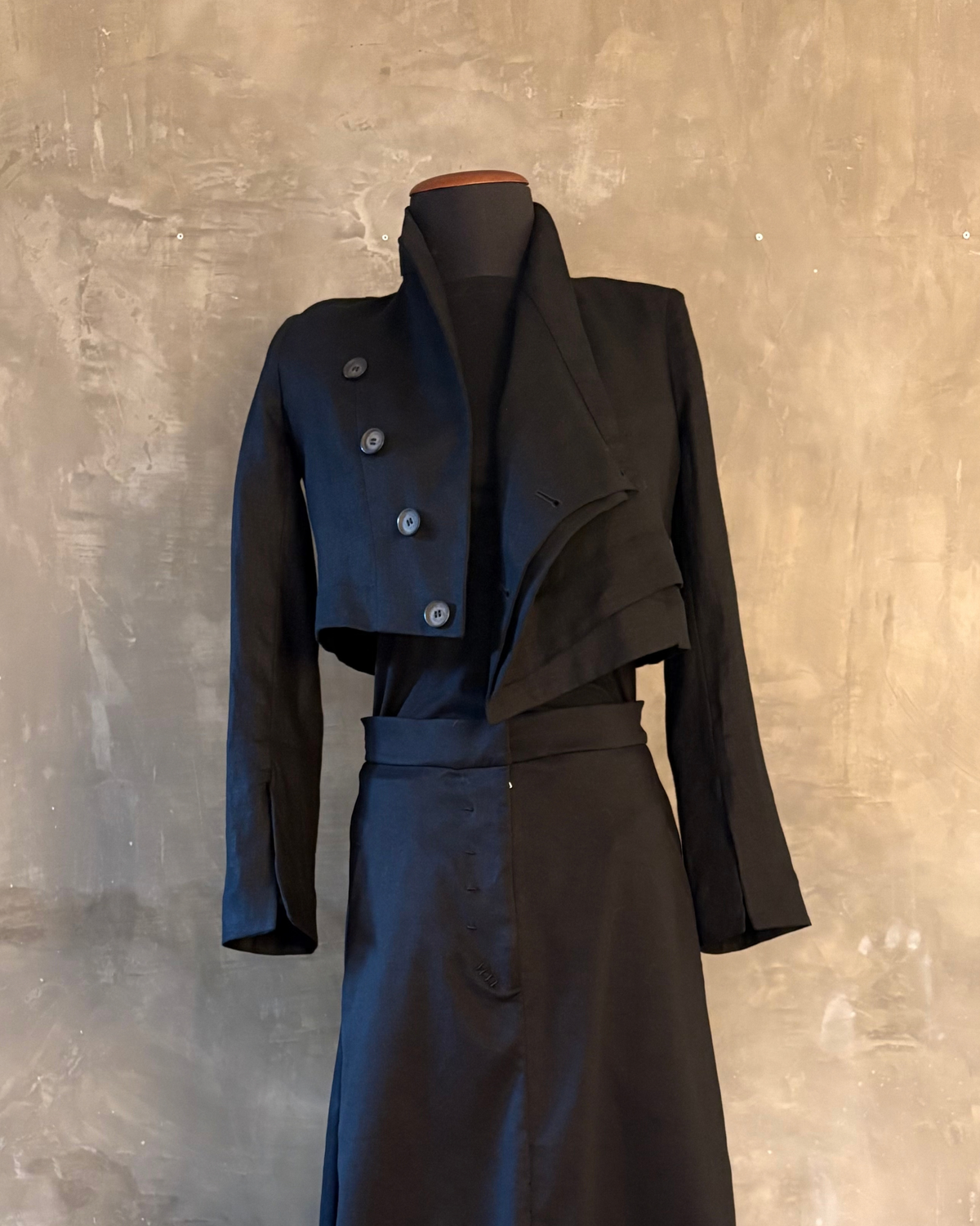 CHAQUETA CRUZADA DE LINO