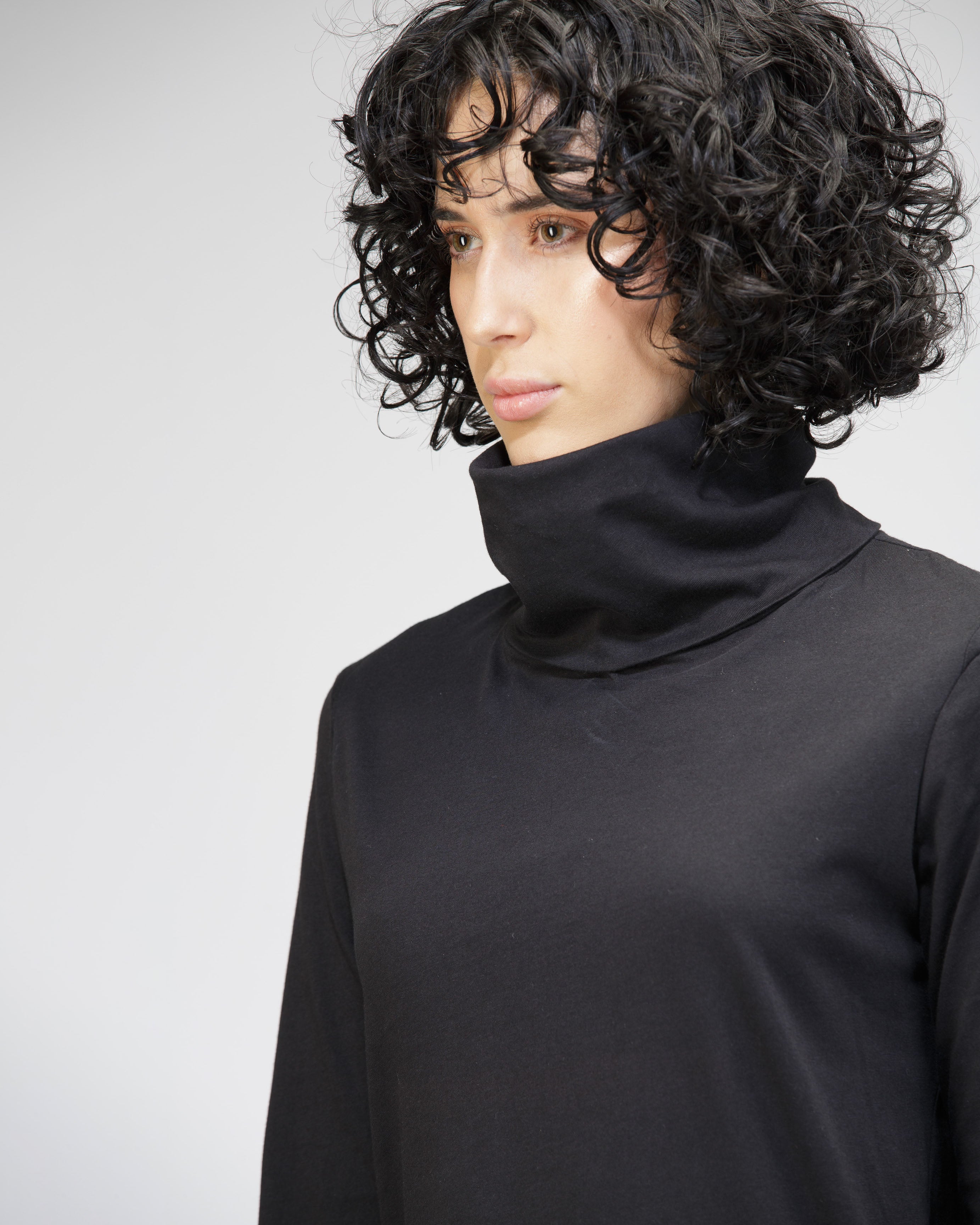HIGH NECK LONG SLEEVE TOP IN COTTON