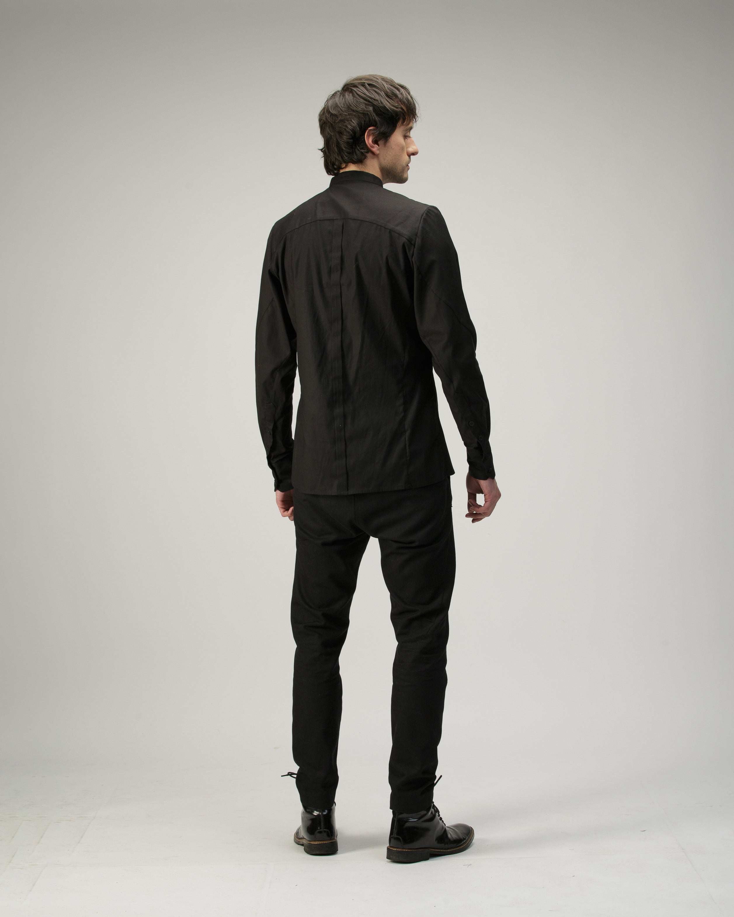 SLIM BUTTON UP SHIRT IN COTTON
