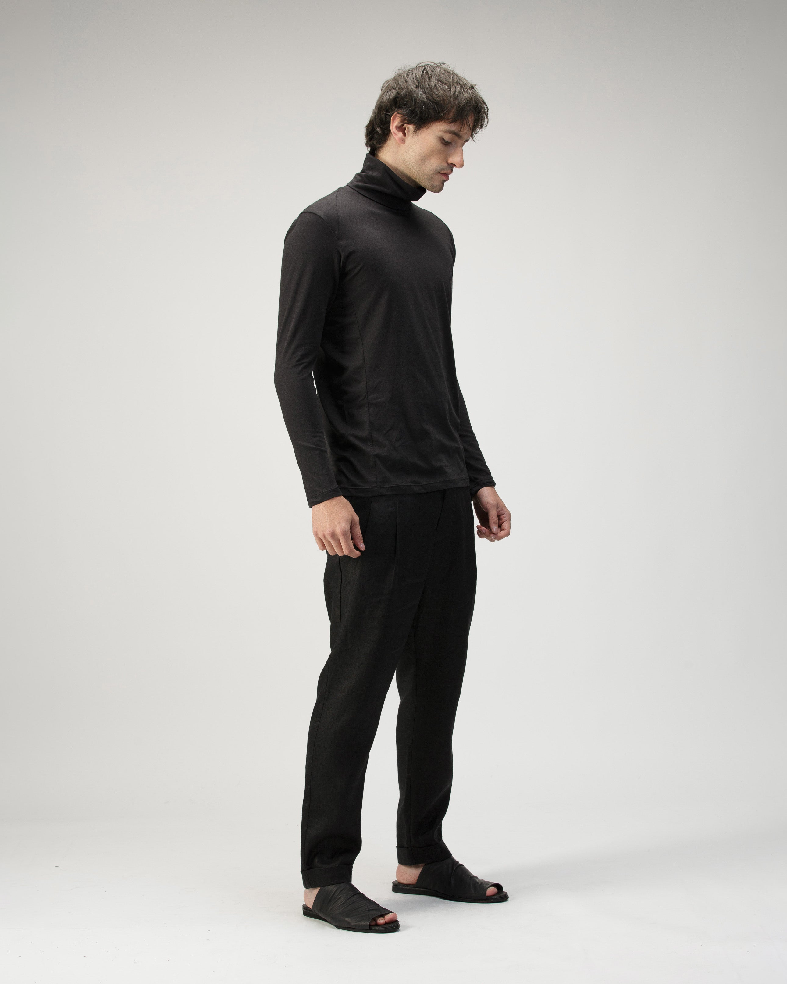 ARMOUR HIGH-NECK T-SHIRT IN COTTON