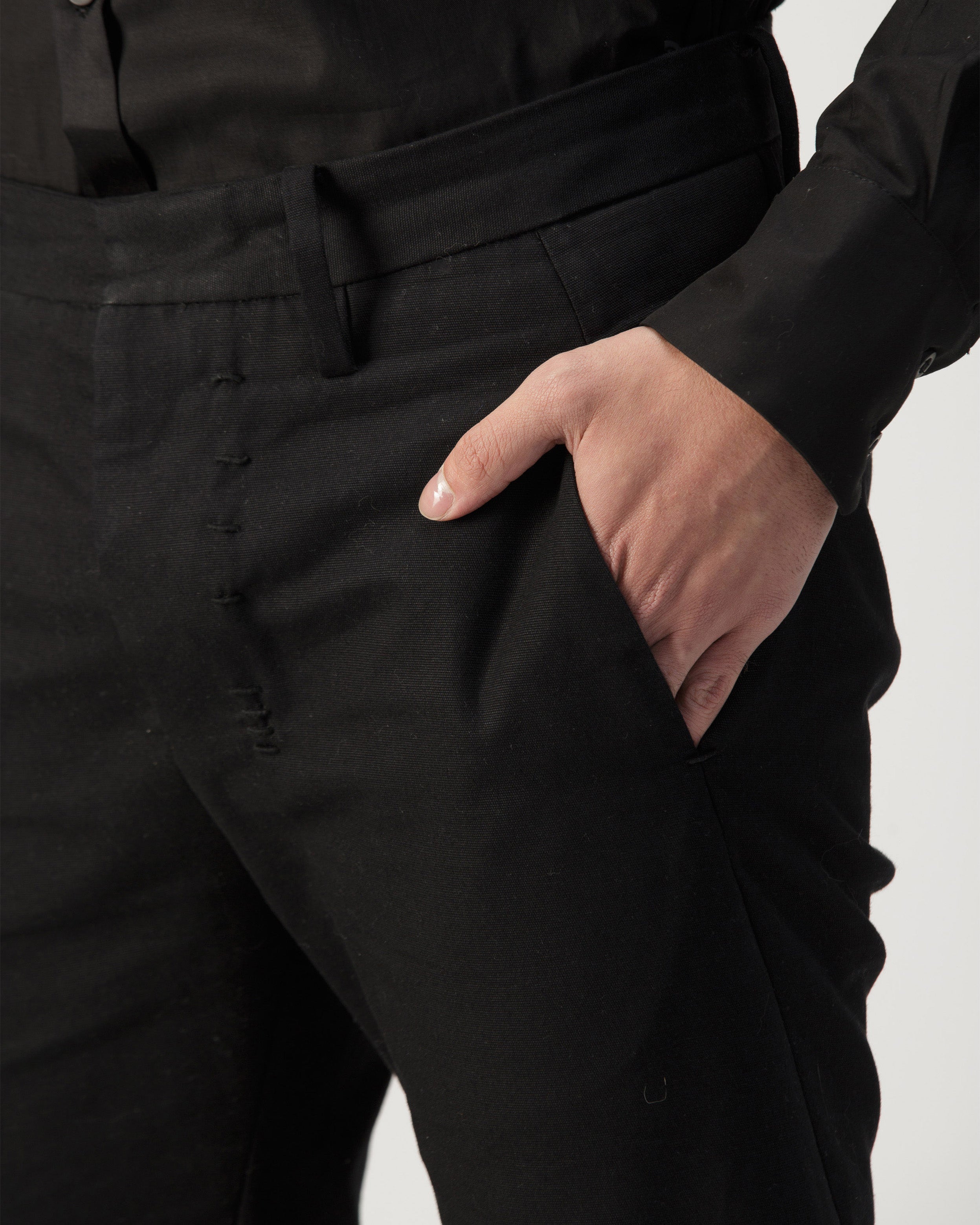 SLIM FIT PLEATED PANTS IN COTTON