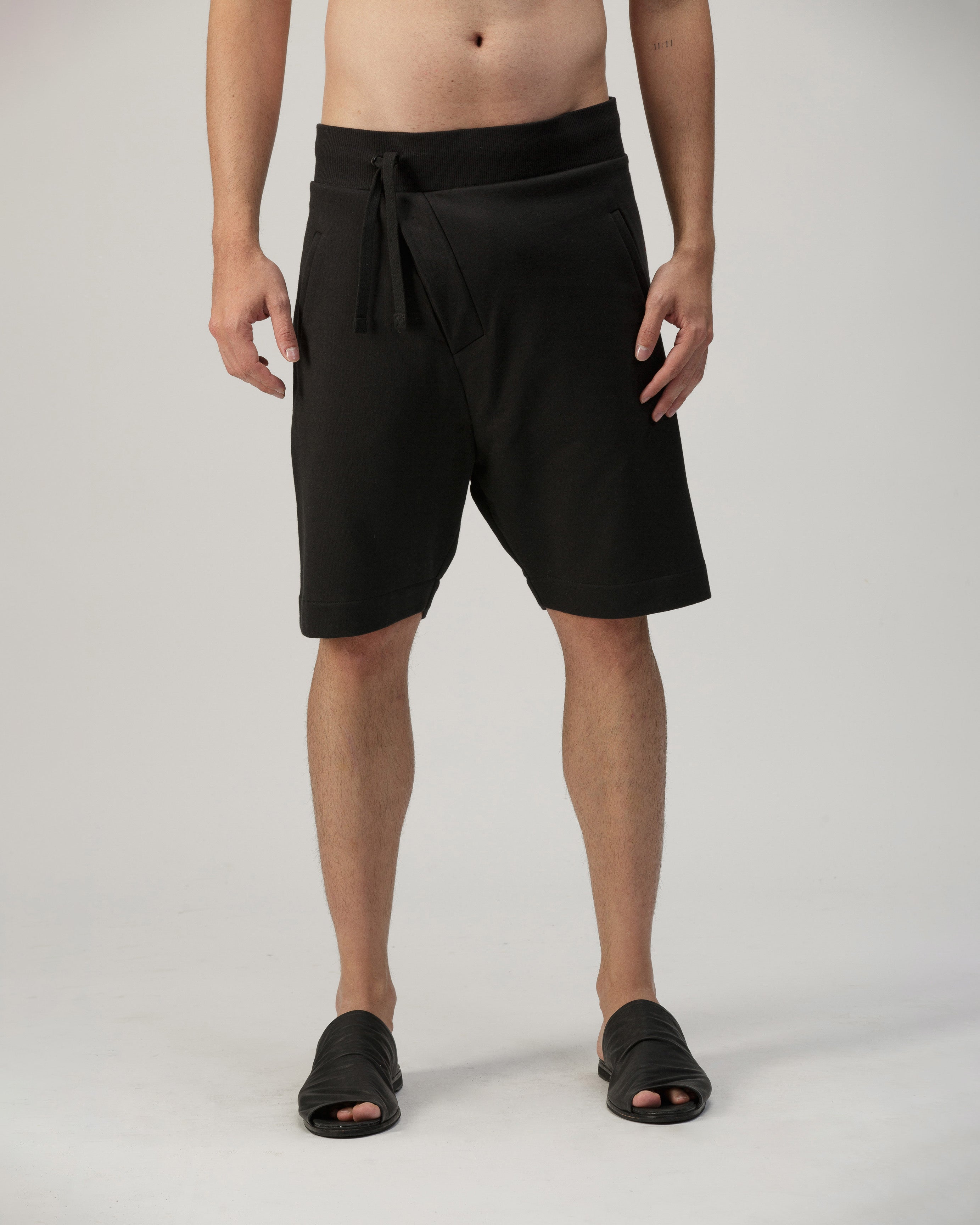 DIAGONAL SHORT IN COTTON